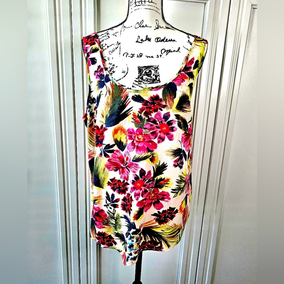 GAP Tops - GAP Multicolor Floral Tank Top